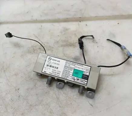BMW 5 E39 Aerial antenna amplifier 65258380685