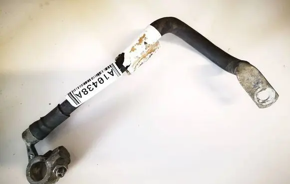 Volkswagen Golf V Positive cable (battery) 