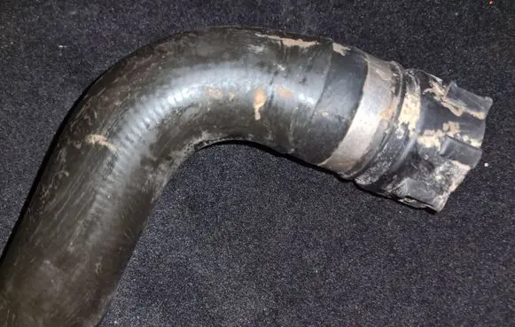 BMW 5 F10 F11 Engine coolant pipe/hose 2399976