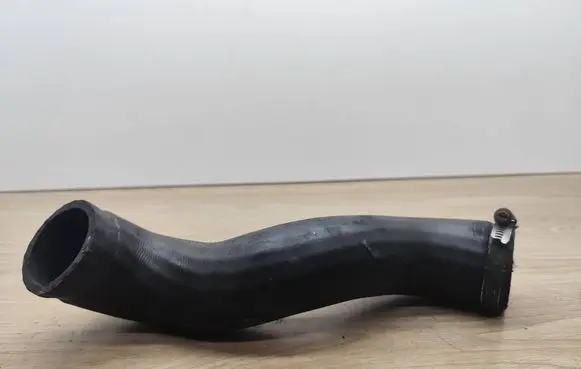 Volvo XC90 Intercooler hose/pipe 30680217
