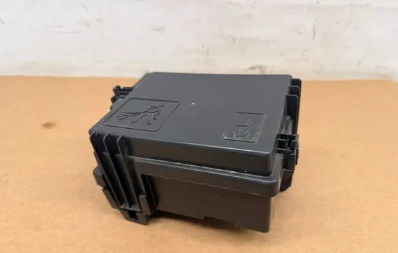 Dacia Spring Fuse box cover SPROBBEZ1 243805284R