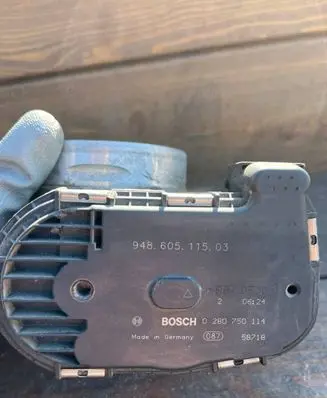 Porsche Cayenne (9PA) Throttle valve 94860511503