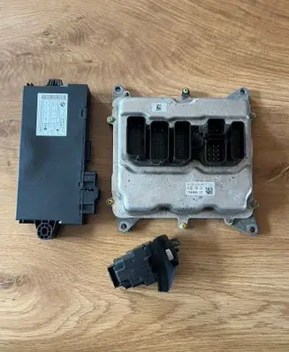 BMW X1 E84 Engine control unit/module 8631728 0261S10554