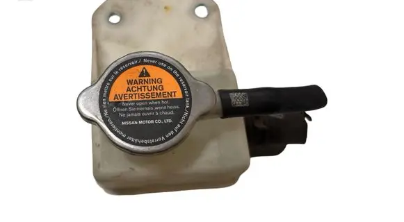 Nissan Leaf I (ZE0) Coolant expansion tank/reservoir 
