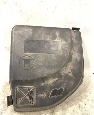 Peugeot 308 Fuse box cover 9658418180