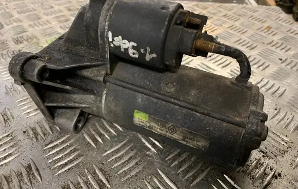 Renault Laguna II Starter motor D7R44