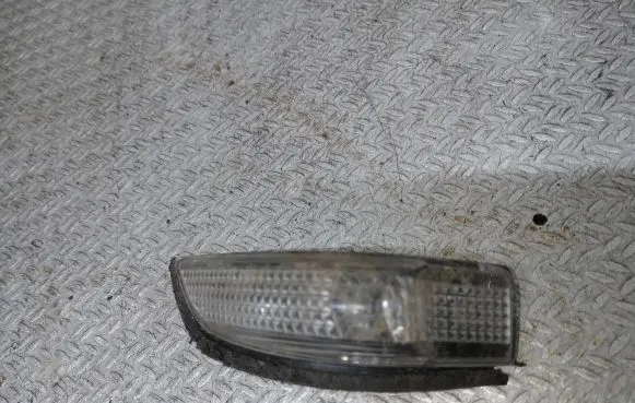 Toyota Yaris Mirror indicator light MDBL0018D01