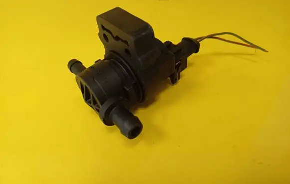 Mercedes-Benz E W210 Turbo solenoid valve 0004701593