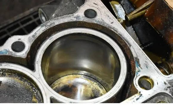 Nissan Micra Engine block CR12