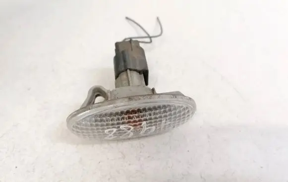 Mazda 5 Front fender indicator light