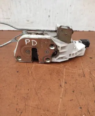 Mitsubishi Lancer Front door lock