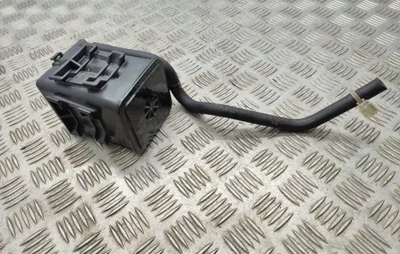 Mitsubishi Outlander Active carbon filter fuel vapour canister 