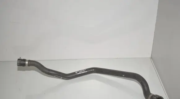 BMW iX Engine coolant pipe/hose 8833639 61218833639