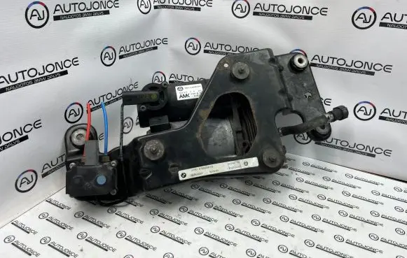 BMW X5M E70 Air suspension compressor/pump 6789938 14178311