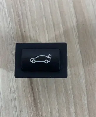 Tailgate opening switch