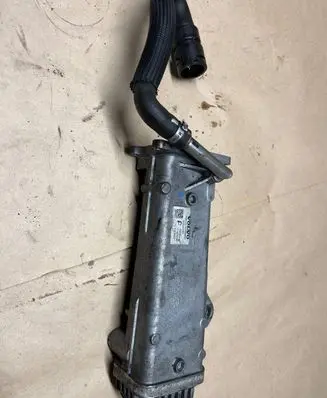 Volvo V40 EGR valve cooler 70304902 31325030 1230500251