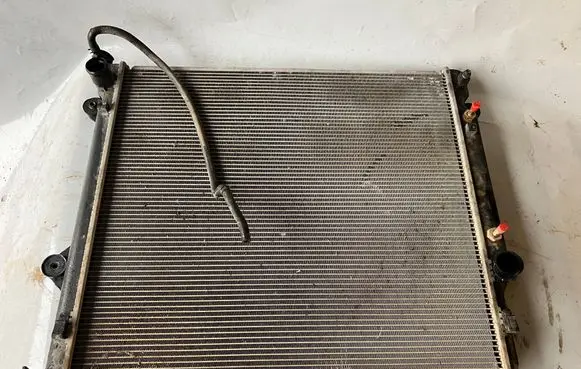 Coolant radiator