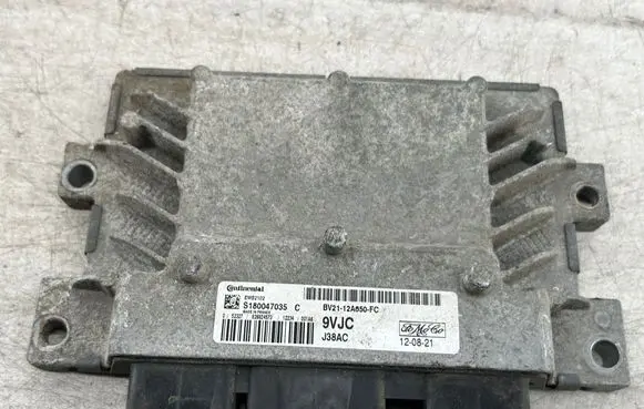 Ford Fiesta Engine control unit/module S180047035C BV2112A650FC