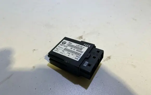 BMW 3 E92 E93 Seat control module 6926433 000364296 00401154A