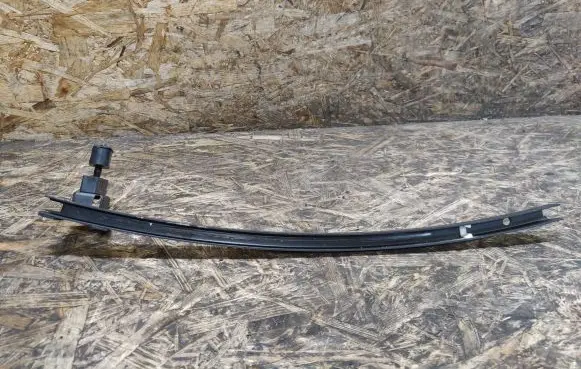 Jaguar XK8 - XKR Front door coupe window/glass frame 