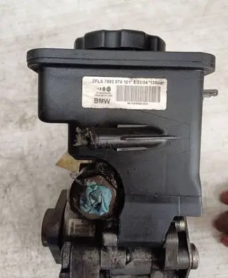 BMW 5 E60 E61 Power steering pump 2247556 96204