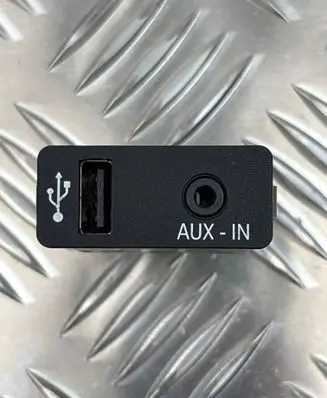 BMW X1 E84 AUX in-socket connector 9241332