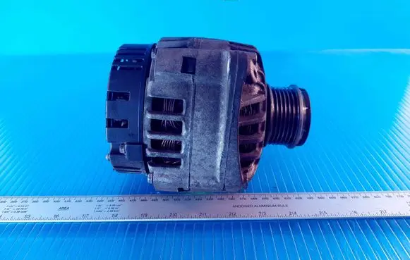 Renault Scenic I Generator/alternator 8200054588 2542466D 303022301