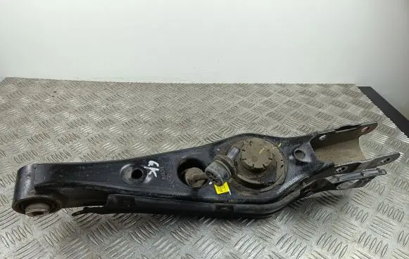 Rear control arm