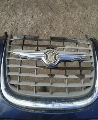 Chrysler 300M Front grill