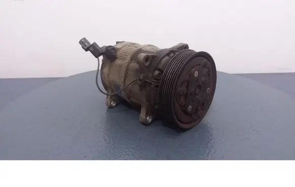 Volvo S40, V40 Air conditioning (A/C) compressor (pump) 8708581