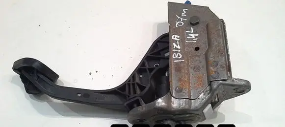 Seat Ibiza III (6L) Accelerator throttle pedal 6q2721318