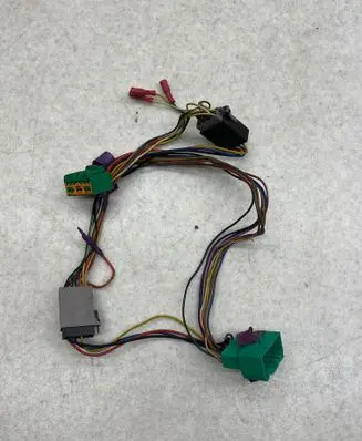 Volvo S60 EUR ISO radio connector 