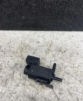 BMW 5 E60 E61 Vacuum valve 72234100 1742712