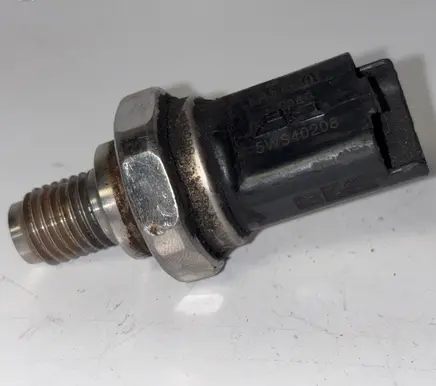 Renault Laguna III Fuel pressure sensor 5WS40208