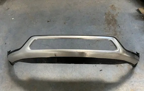 Volvo XC40 Front bumper lip 31650113