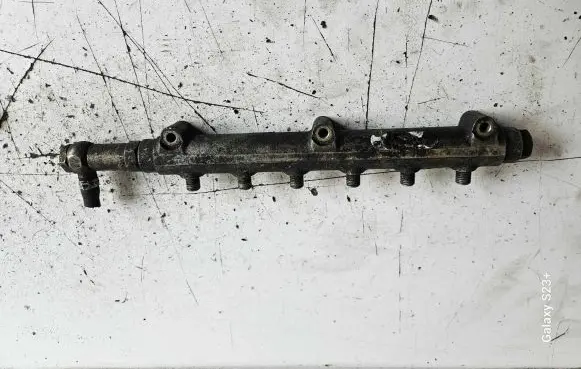Volvo V70 Fuel main line pipe 0445215010