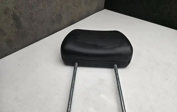 Volkswagen Crafter Front seat headrest 