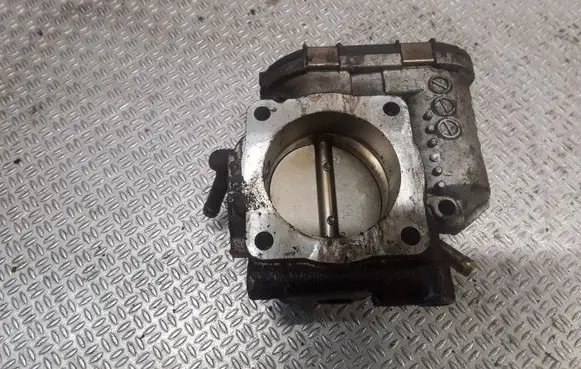 Volkswagen Sharan Throttle valve 06A133062B