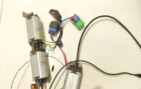 Citroen C5 Seat adjustment motor 9460570A 401231A6