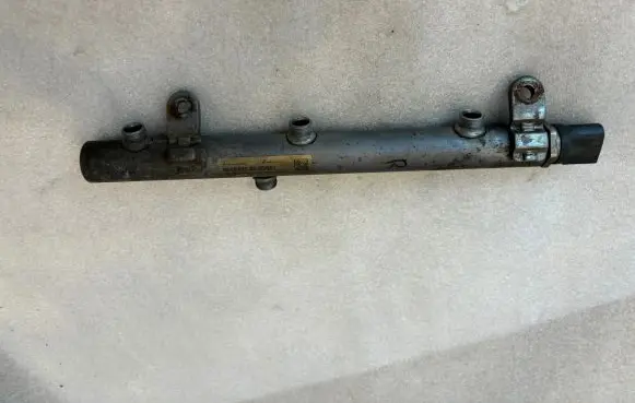 Mercedes-Benz CLS C219 Fuel main line pipe A6420702595 6420702595
