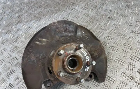 Subaru Outback Front wheel hub