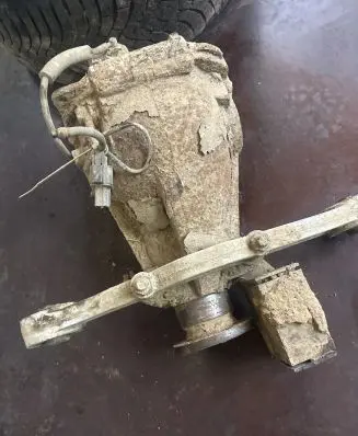 Mitsubishi Pajero Rear differential