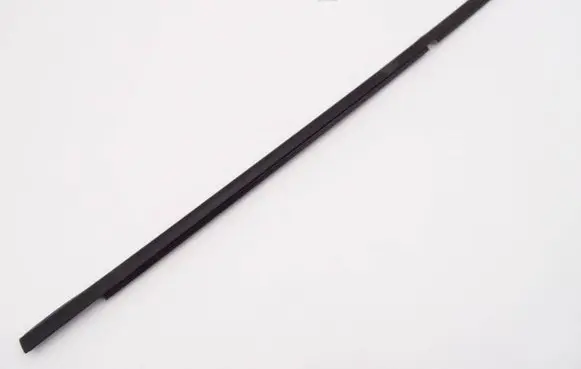 Mitsubishi Pajero Rear door windshield rail ZGARNIAJĄCA