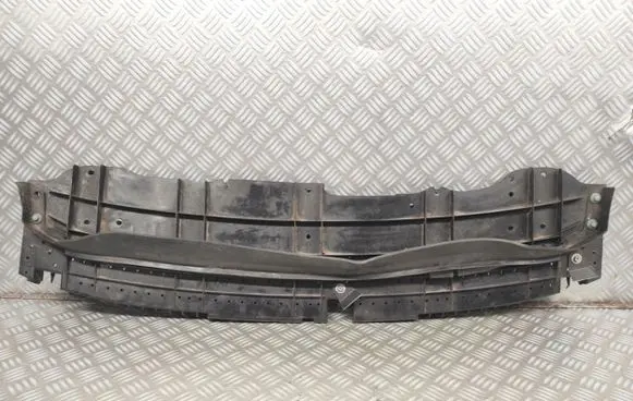 Front bumper skid plate/under tray