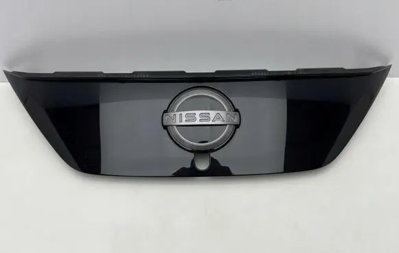 Nissan Leaf II (ZE1) Front bumper upper radiator grill 62072