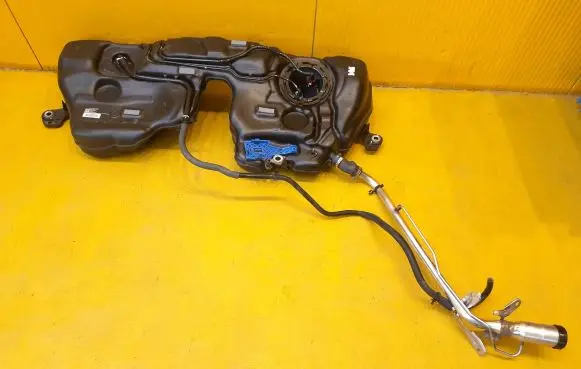 Volvo V60 Fuel tank 1030767005
