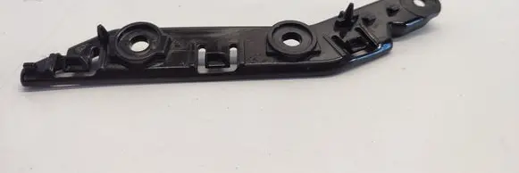 Front bumper mounting bracket
