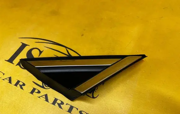 Ford Mondeo MK V Front arch trim DS73F160004
