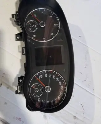 Seat Alhambra (Mk2) Speedometer (instrument cluster) 7N5920870A