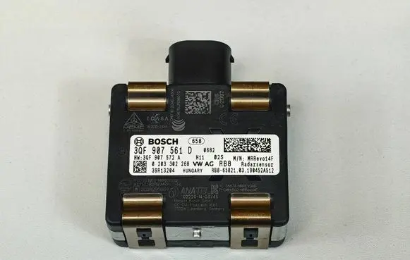 Volkswagen Golf VII Distronic sensor radar 3QF907561D 0203302268